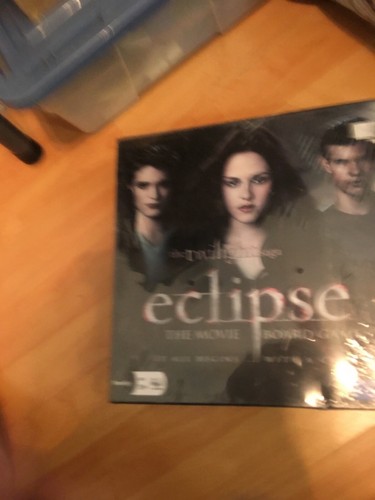 Twilight saga eclipse the - -,